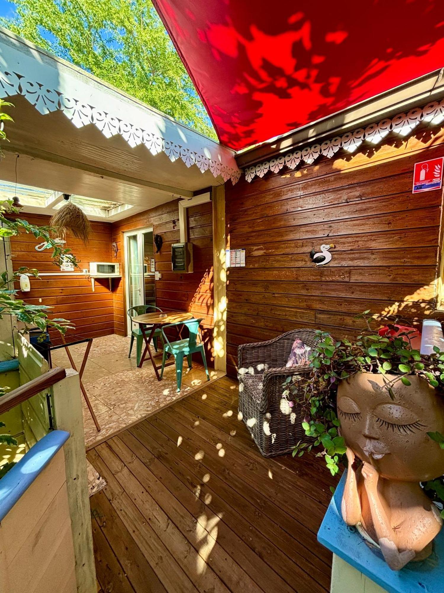 Hotel Coco Island Сен Жилс ле Бен Екстериор снимка