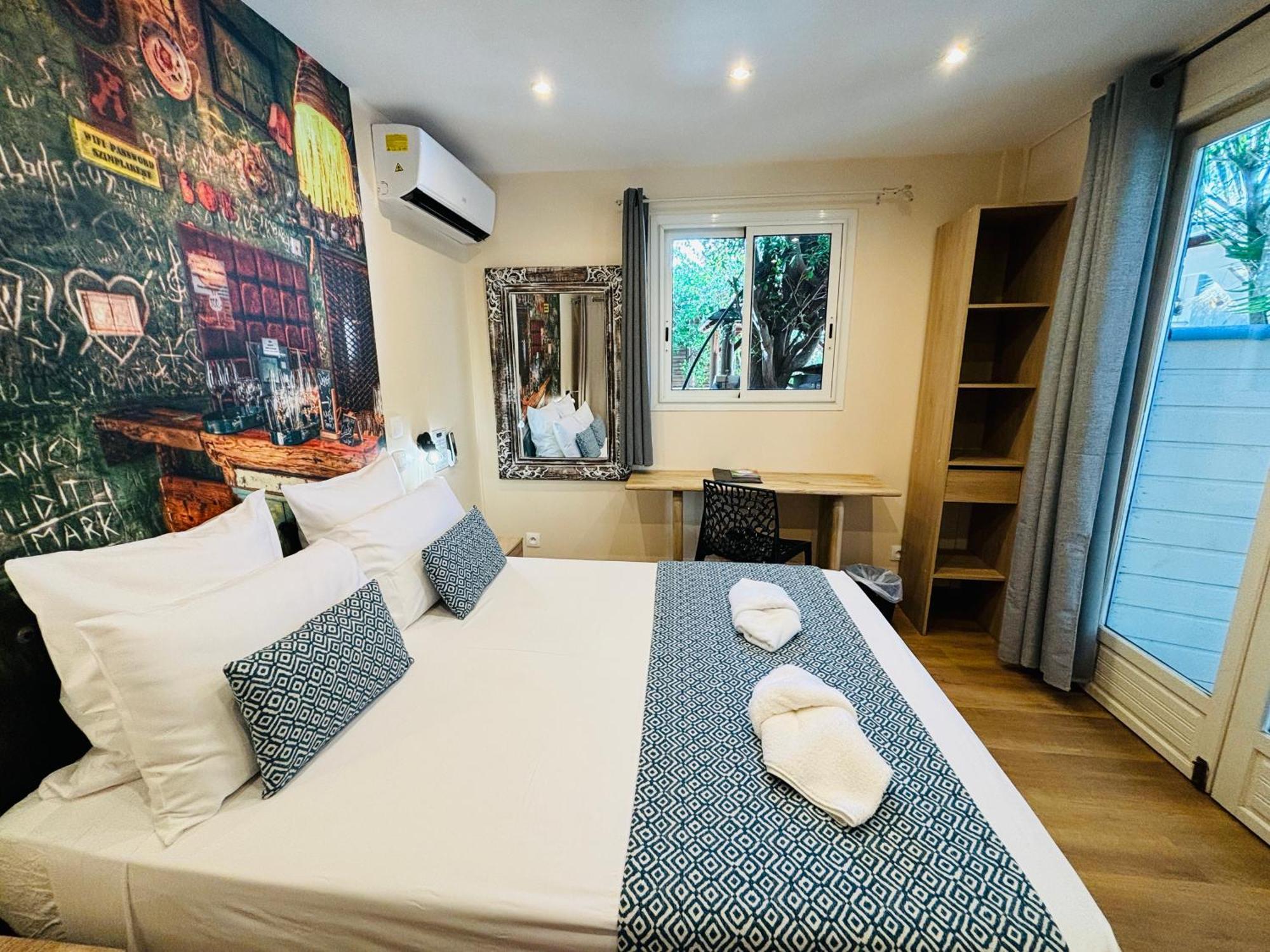 Hotel Coco Island Сен Жилс ле Бен Екстериор снимка