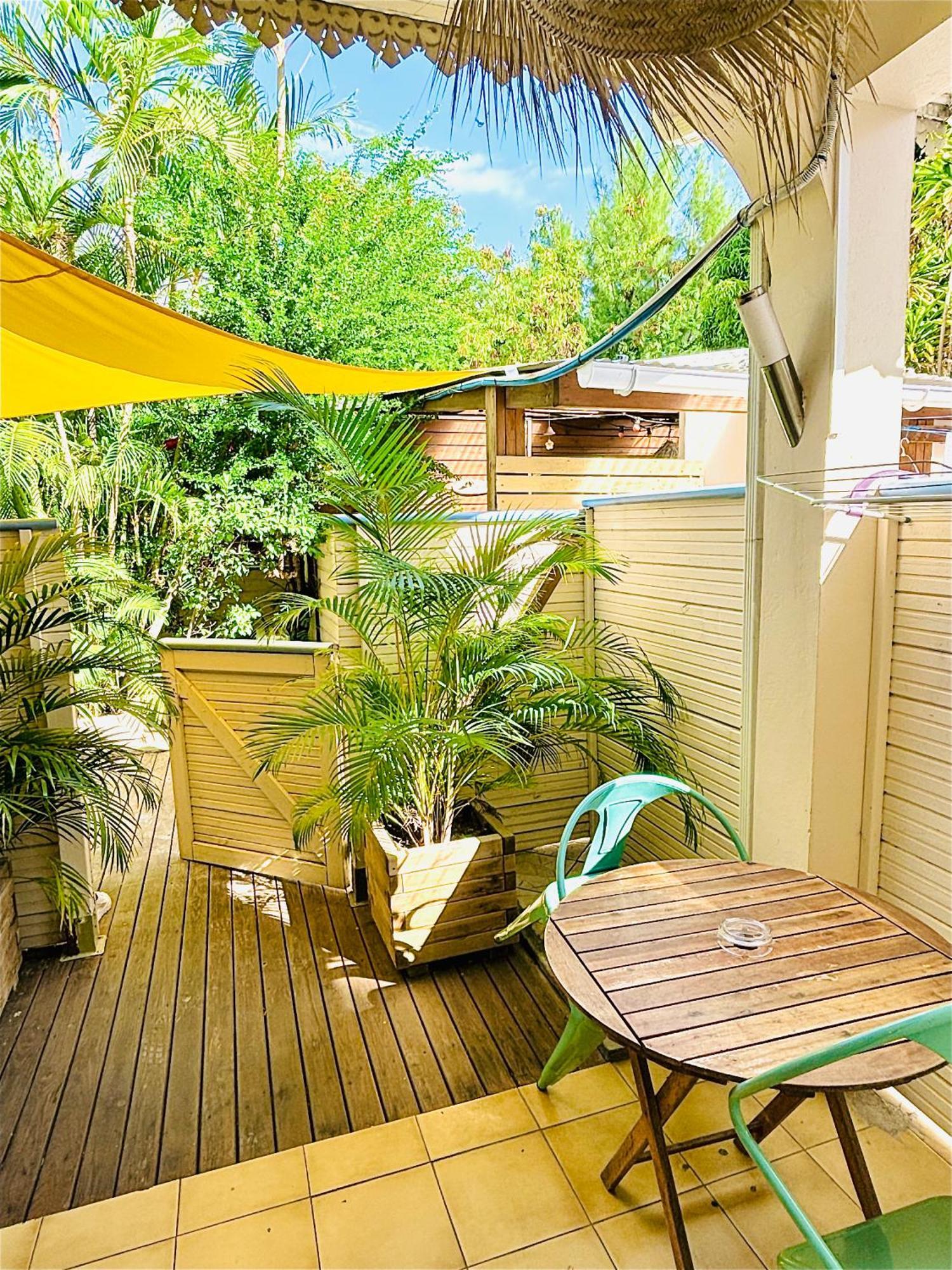 Hotel Coco Island Сен Жилс ле Бен Екстериор снимка